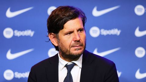  Един от шефовете на Барселона остава на 