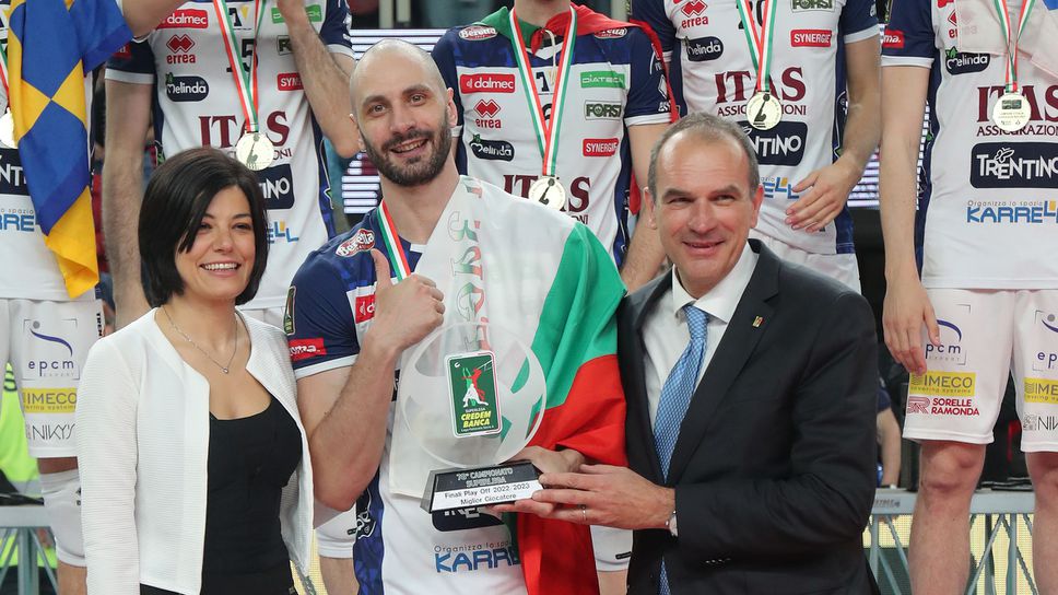 MVP Матей Казийски празнува с българския трибагреник