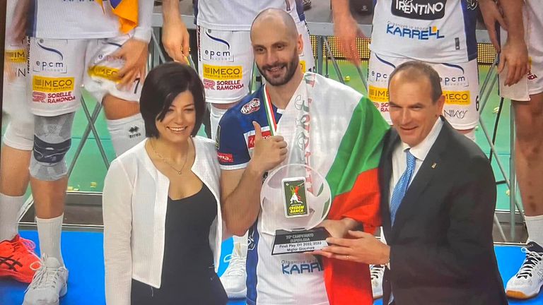 Българската волейболна звезда Матей Казийски и тимът на Итас Трентино