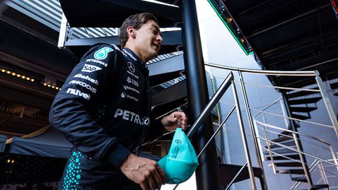 Ръсел: За малко да изпусна последната обиколка