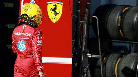 Бивш шеф на Рено: Хамилтън е в позицията на Алонсо през 2007