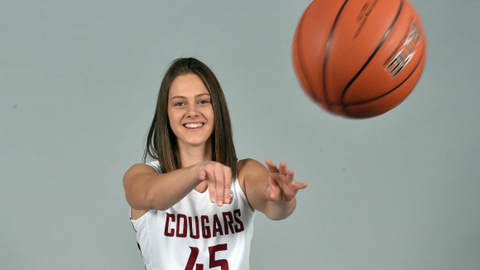 Христова отново най-добра за Вашингтон Стейт