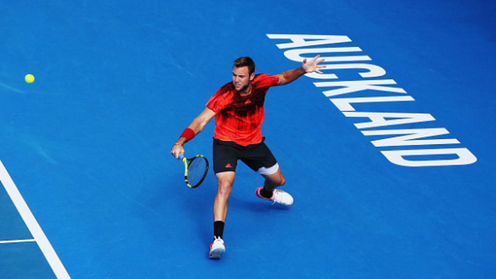 Изненадващ финал в Оуклънд