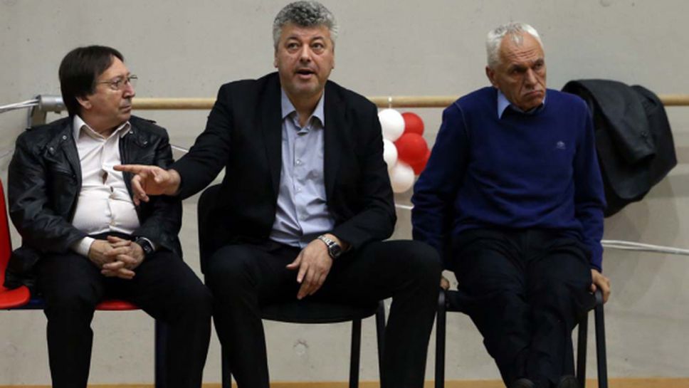 Варчев напусна управата на Черно море