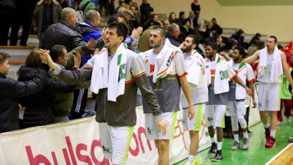 Баскетболистите на Берое вече са в Косово