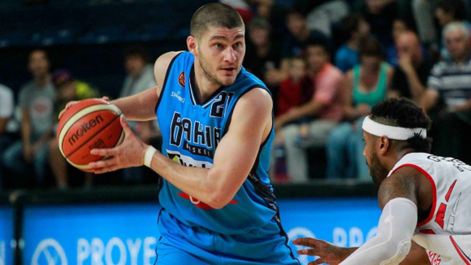 Павел Иванов с 16 точки при победа на Баиа Бланка