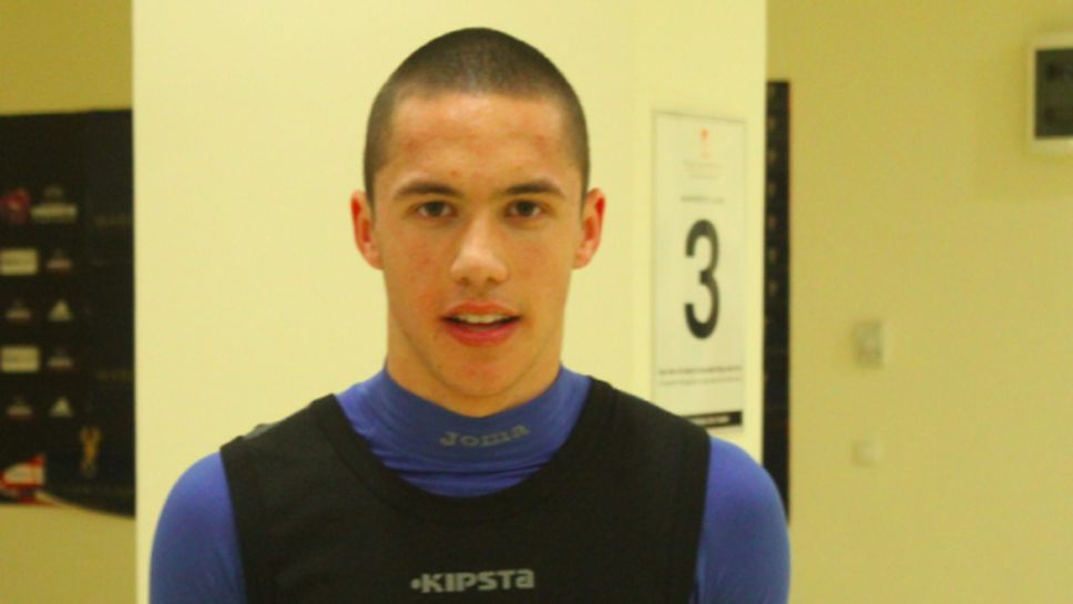 16-годишният голмайстор на "сините": Надявам се да вкарам много голове за Левски (видео)