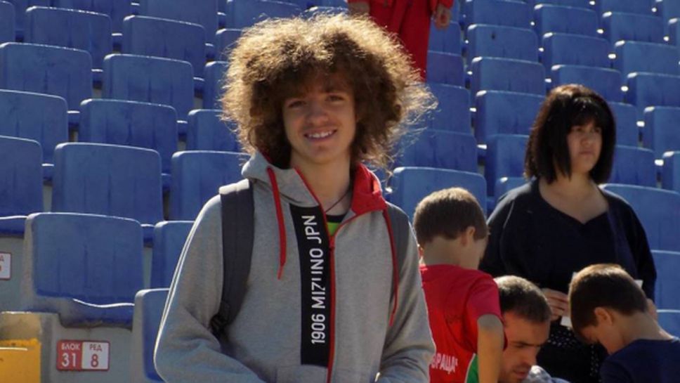 Веселин Живков подобри националния рекорд на 200 м за юноши до 16 години