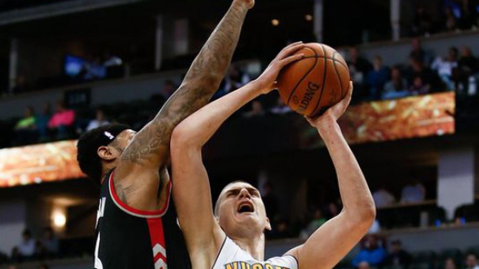 Серията на Торонто от 11 поредни победи приключи в Денвър