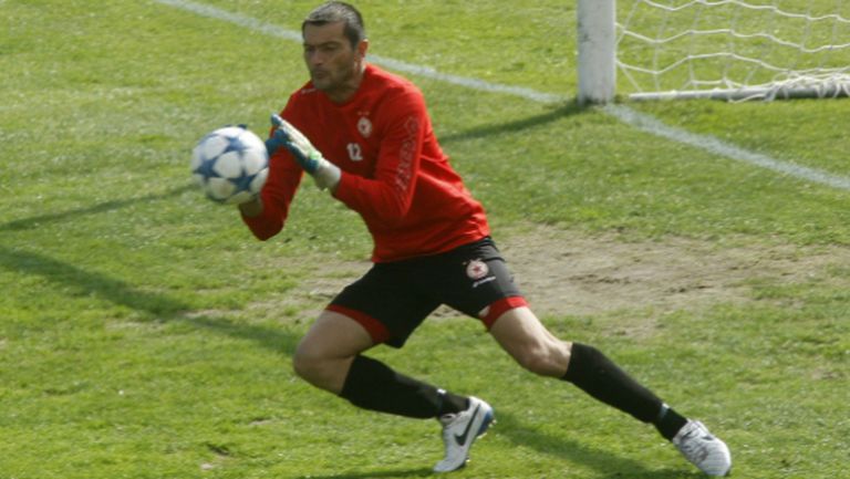 Стоян Колев остава в ЦСКА и през следващия сезон
