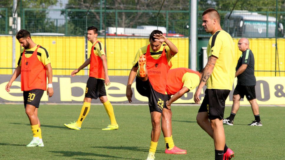 В Ботев (Пловдив) тренират на групи след мача с Ягодина