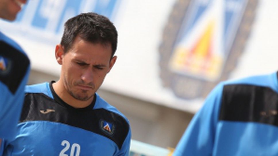 Живко Миланов тренира с Левски