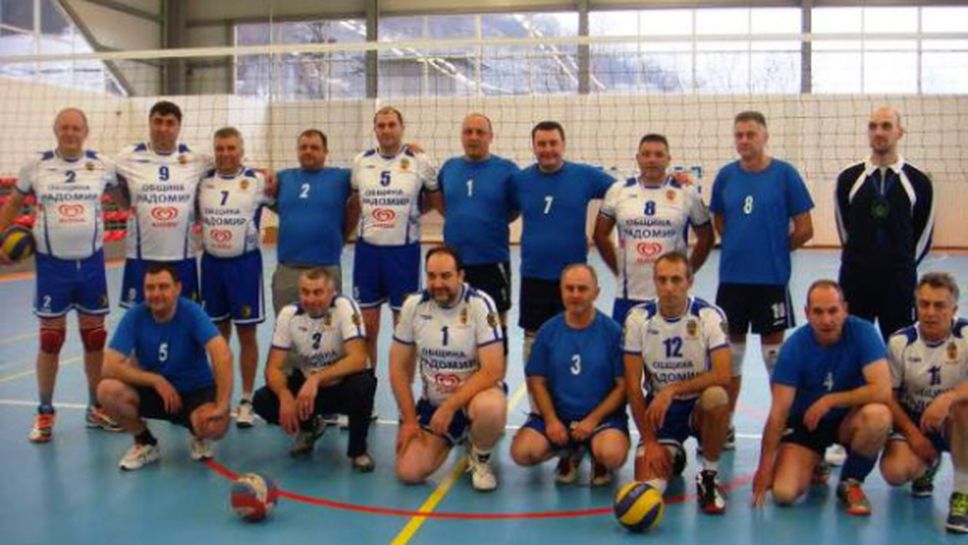 Боре Кьосев и Митко Тодоров рамо до рамо в турнир за ветерани