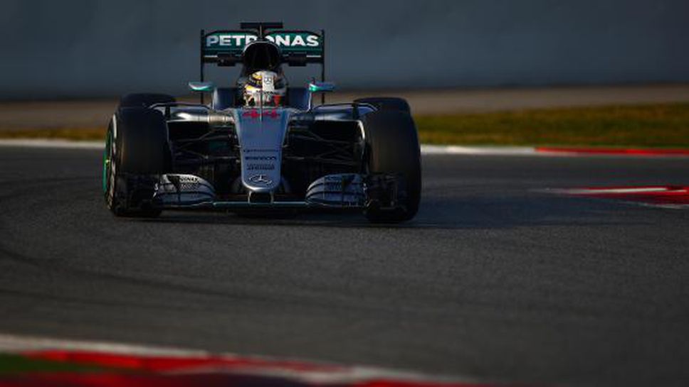 Мерцедес излязоха с нов нос на "Каталуния"