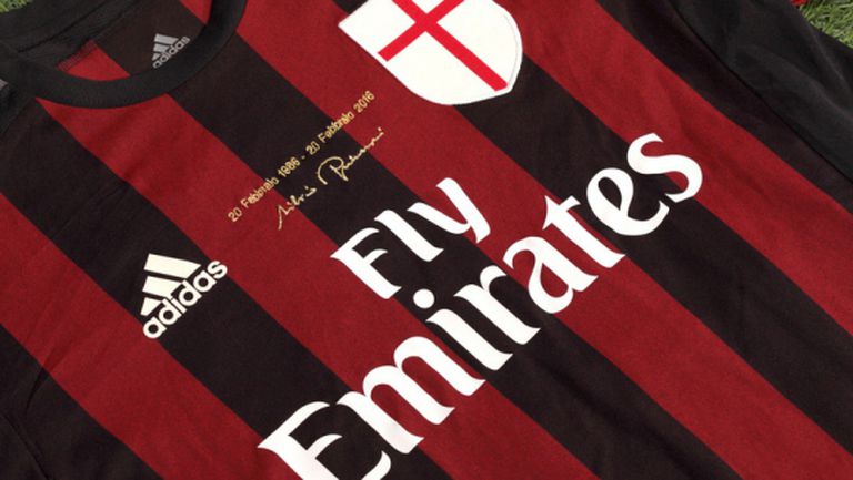 Милан отбелязва юбилей на фланелките си