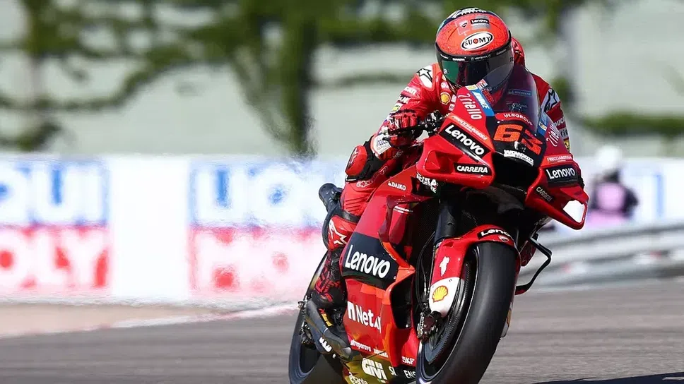 Доминация на Дукати и във втората тренировка в Германия