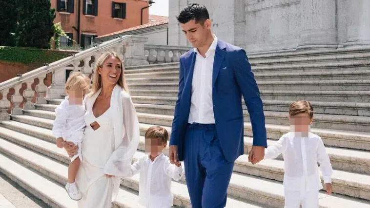  Мората кръсти трите си деца във Венеция 