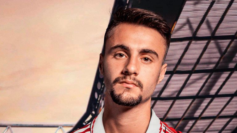  Порто разгласи прехвърлянето на Виейра в Арсенал 