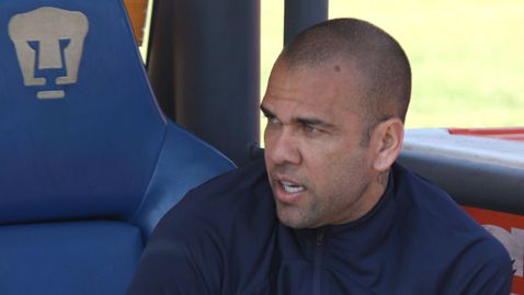 Дани Алвеш загуби дело срещу последния си клуб