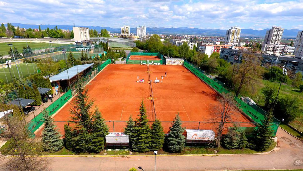 Столичният Тенис клуб "15-40" ще бъде домакин на престижен турнир до 16 години