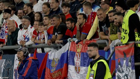 УЕФА ще направи всичко възможно да не допусне руски знамена на мачовете на Украйна
