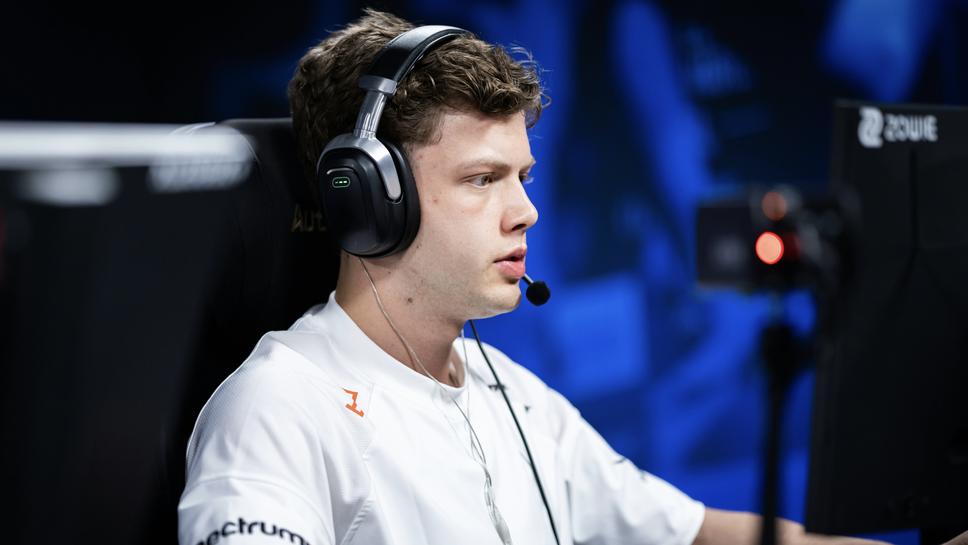 NRG се раздели с Александър "br0" Бро