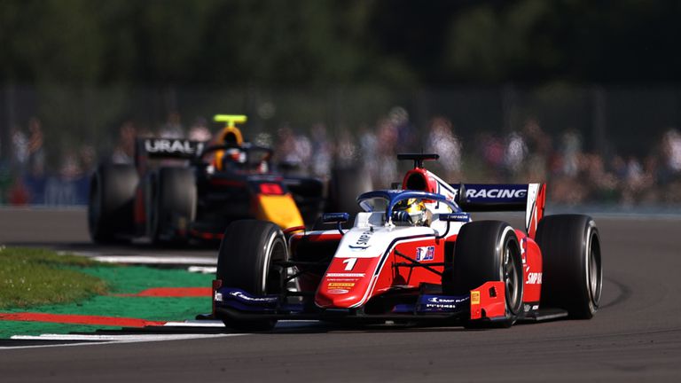 Руски триумф на старта на четвъртия уикенд за 2021 във Формула 2