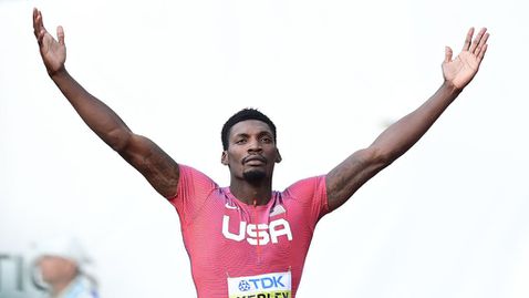  Съпругата на Кърли го упрекна в домашно принуждение и побой 