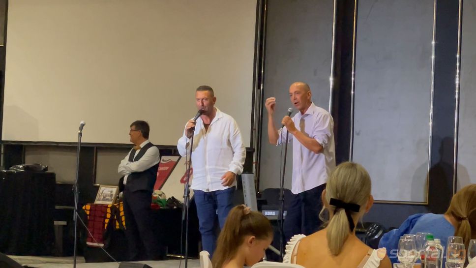 Михтарски и Андонов показаха певчески умения