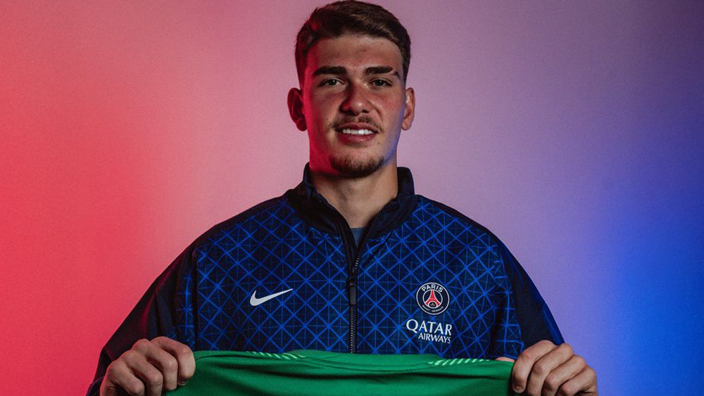 ПСЖ се подсили на вратата с юношески национал на Италия