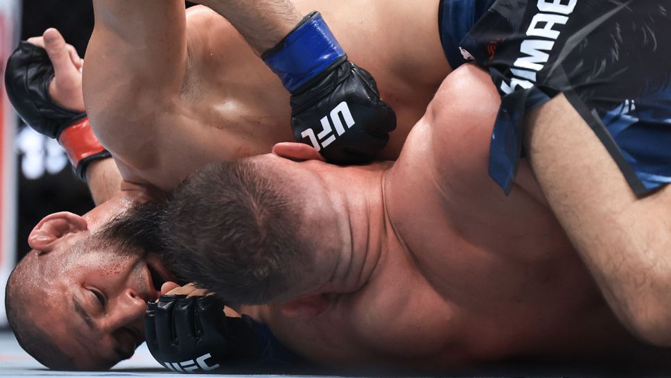 UFC 319 - Доминацията на Хамзат и битките в Чикаго в снимки