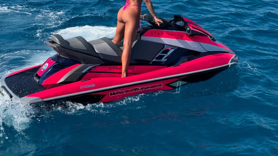 Фати Васкес определено има какво да покаже и не пропуска