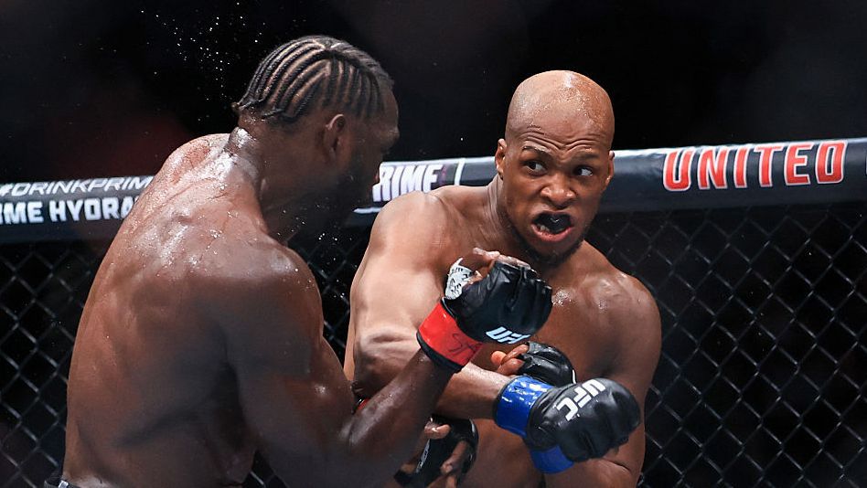 Майкъл Пейдж преодоля Джаред Кенъниър на UFC 319