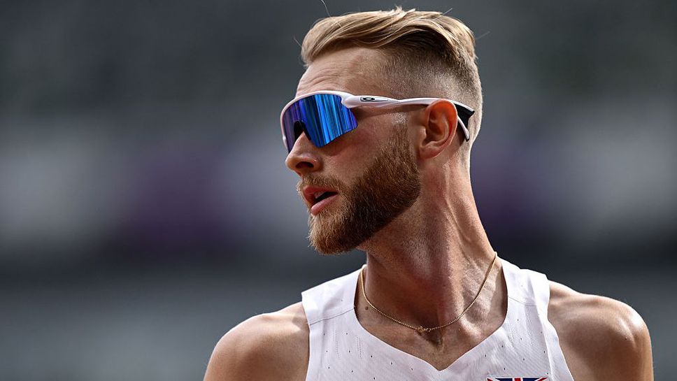 Джош Кър се готви да се състезава във финала на