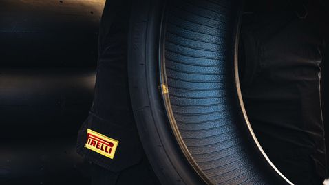 Пирели отчете успешен първи тест на гумите си за MotoGP