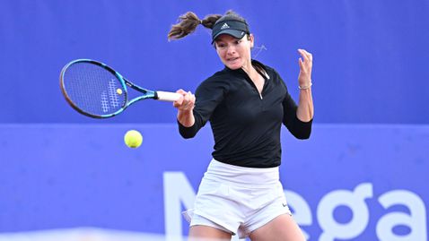 Каратанчева се класира за полуфиналите на двойки в Орландо