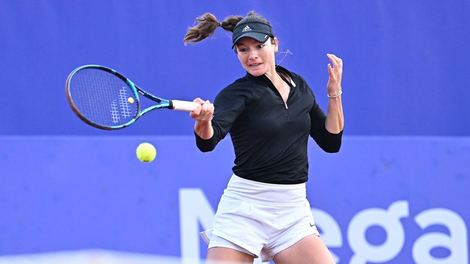 Лиа Каратанчева се класира за четвъртфиналите на двойки на турнира