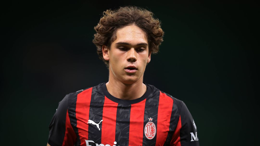 Българинът в Милан отново непоклатим за дубъла