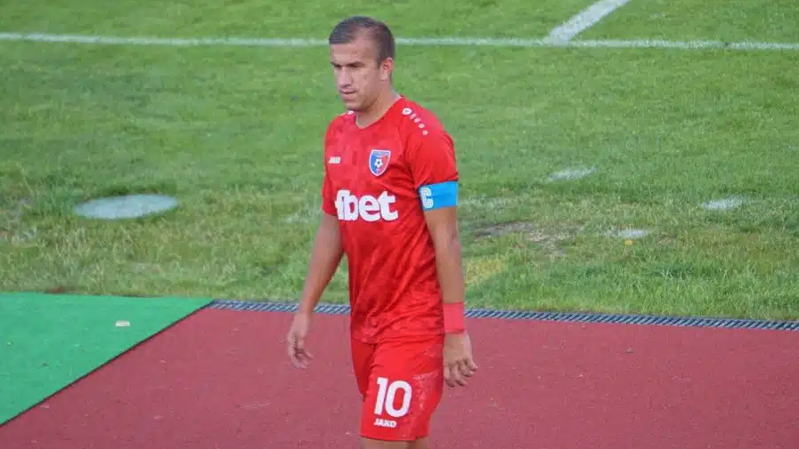 Капитанът на Струмска слава: Останах, за да помогна на родния си отбор, но и той на мен