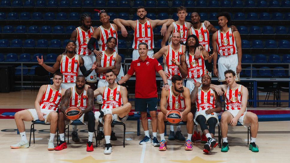 Сръбският гранд Цървена звезда организира отборна фотосесия деня но в