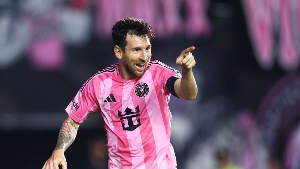 След края на успешния редовен сезон тръгнаха слухове за нов договор на Меси