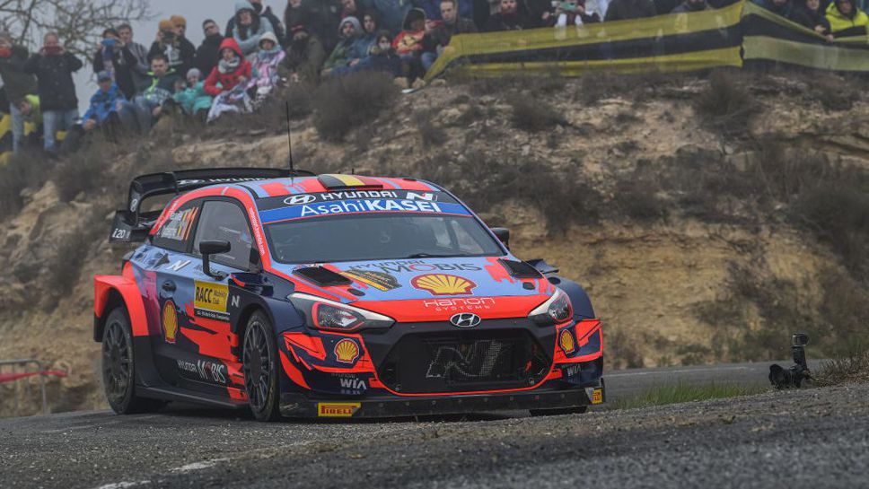 Нювил триумфира в Испания, титлата ще се реши в последния кръг