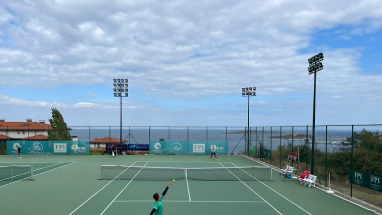 Българинът Антъни Генов преодоля квалификациите на международния турнир по тенис