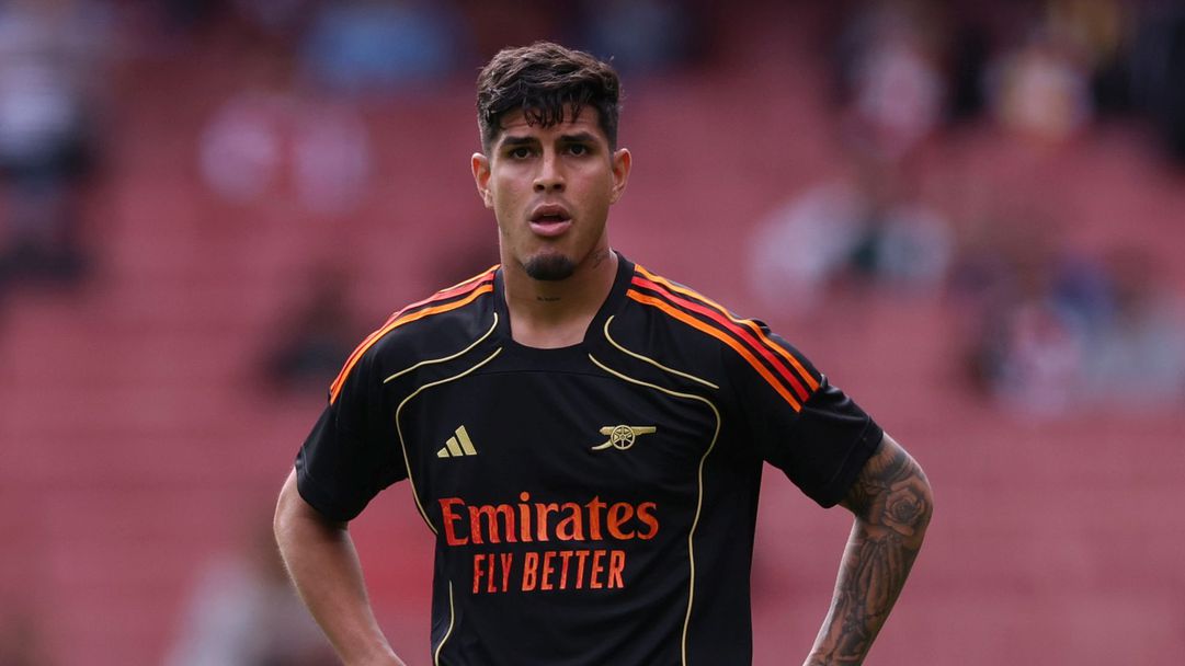 Защитник се завръща за Арсенал за дербито с Фулъм