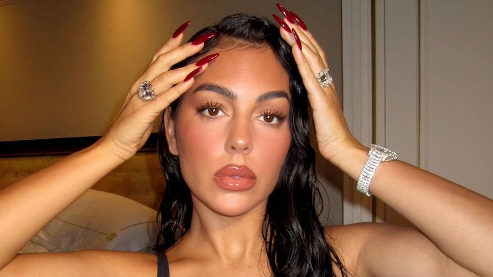 Джорджина трупа лайкове като инфлуенсър