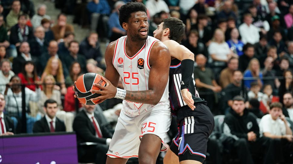 Сладка победа за Апоел в луд мач с Париж