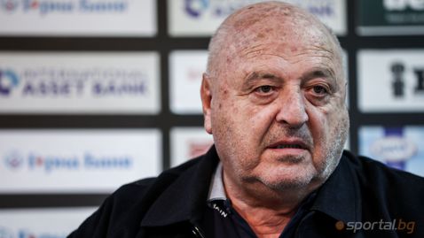  Гледайте онлайн: Венци Стефанов приказва за проблемите в българския футбол 