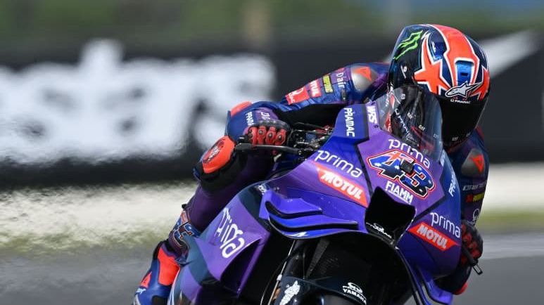 Домакинът Милър зададе темпото на старта на уикенда в Австралия