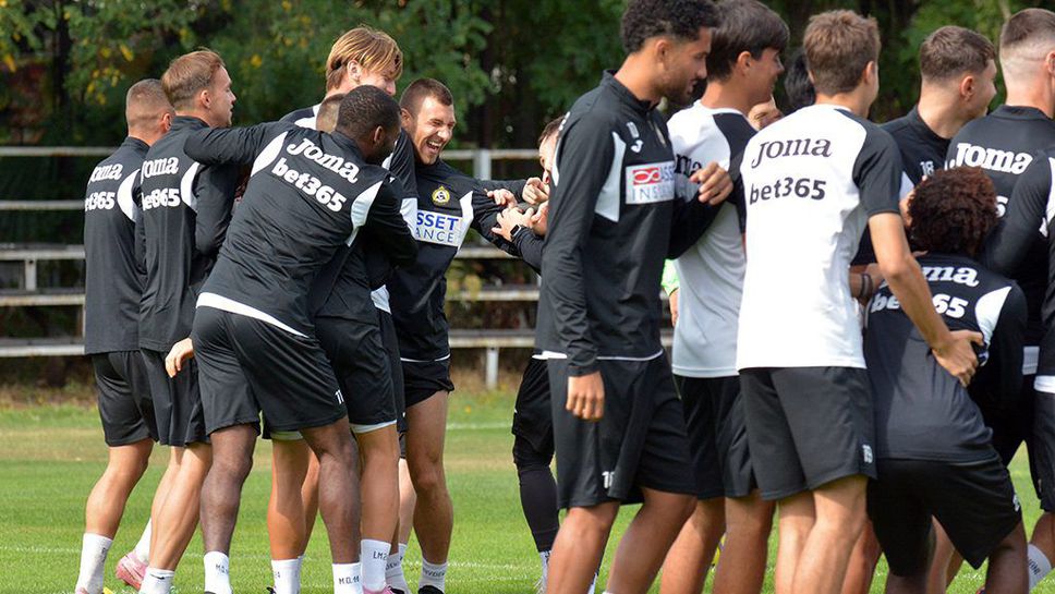 Достанич обяви групата на Славия за гостуването на "Колежа"