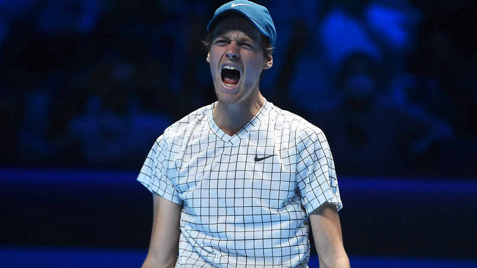 Яник Синер се включи с мощна победа над поляка Хуберт Хуркач във Финалния турнир на АТР